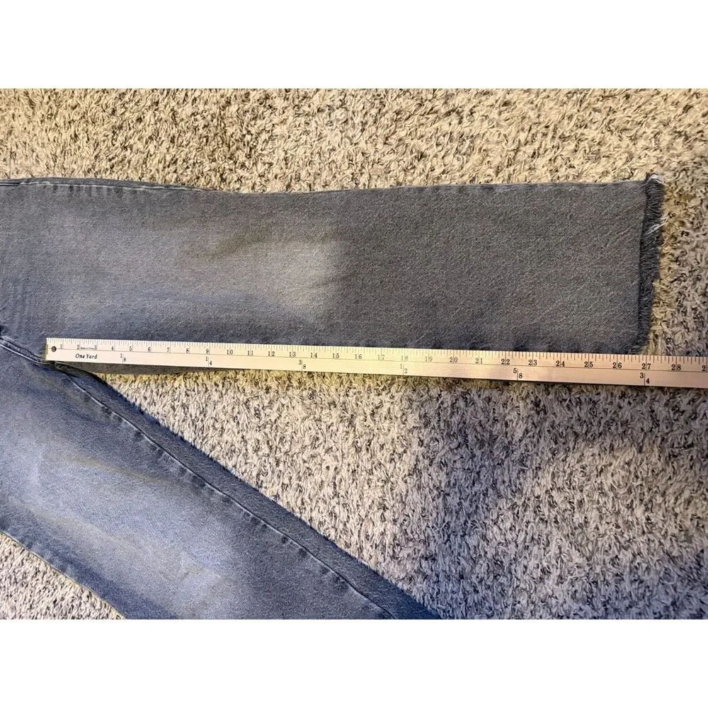 Zara Grey High Rise Straight Leg Jeans Frayed‎ Hem Size 6 / 28